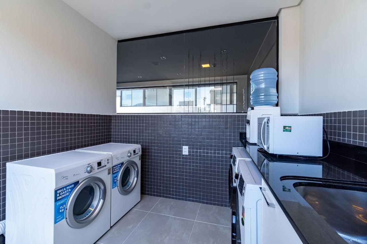 AION suítes 204 - Compacto e luxuoso Loft - Rooftop com piscina e academia - À poucos passos da praia Bombinhas Exterior foto
