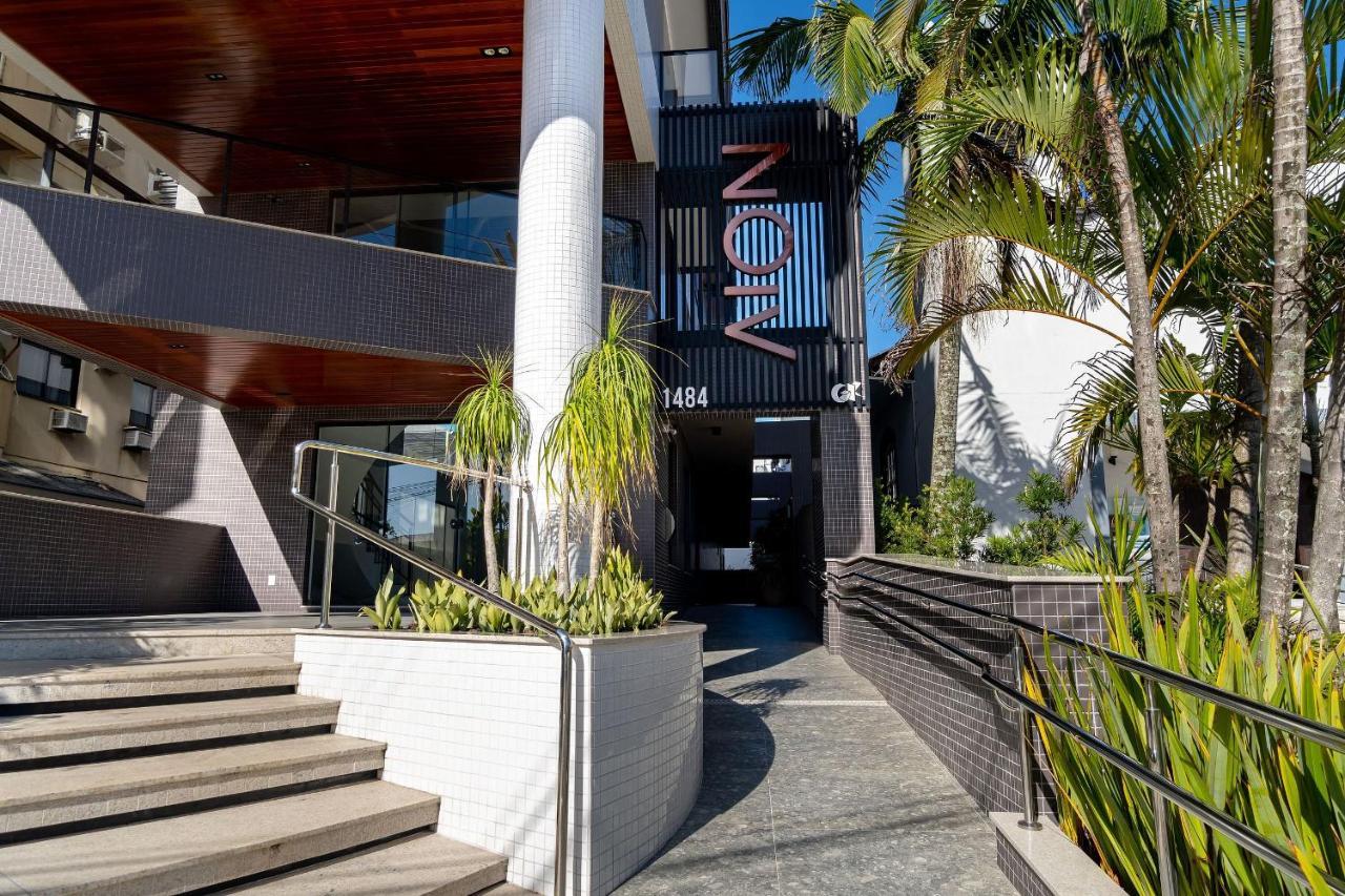 AION suítes 204 - Compacto e luxuoso Loft - Rooftop com piscina e academia - À poucos passos da praia Bombinhas Exterior foto